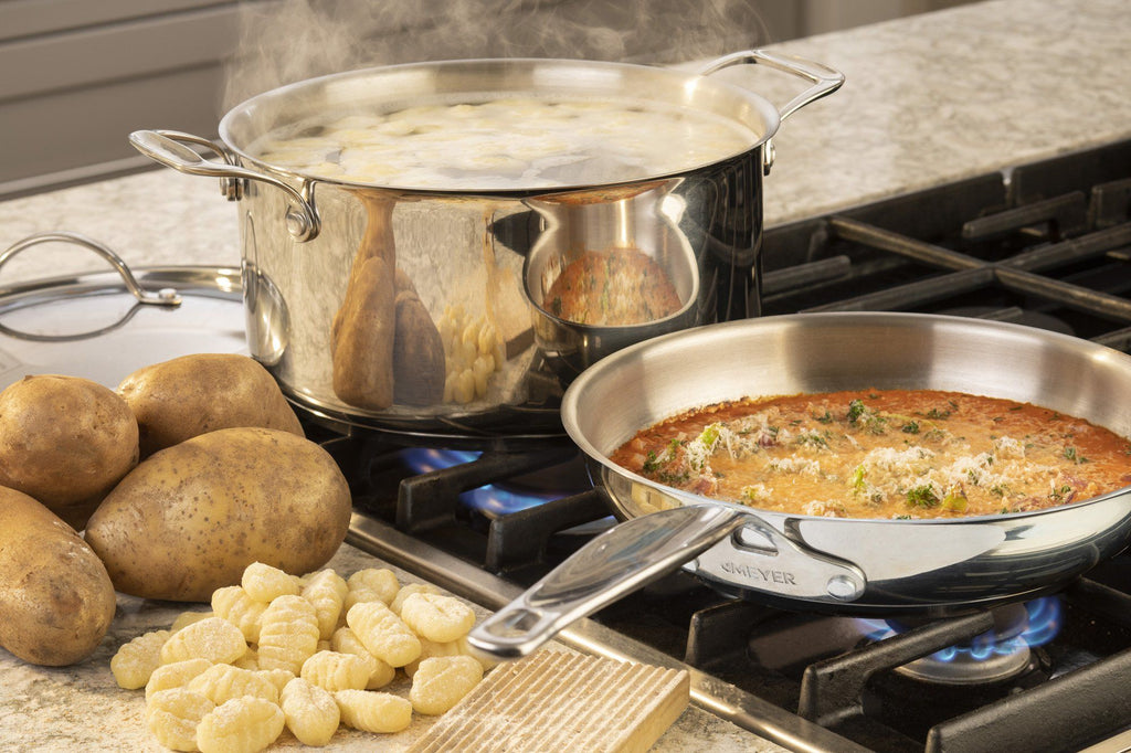 Chef Michael Smith on Meyer Canadian-made Cookware – Saucepan 