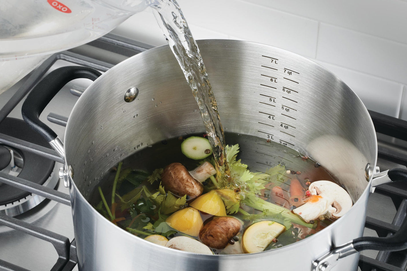 Kitchenaid 8 qt. Stainless Steel Stockpot with Lid
