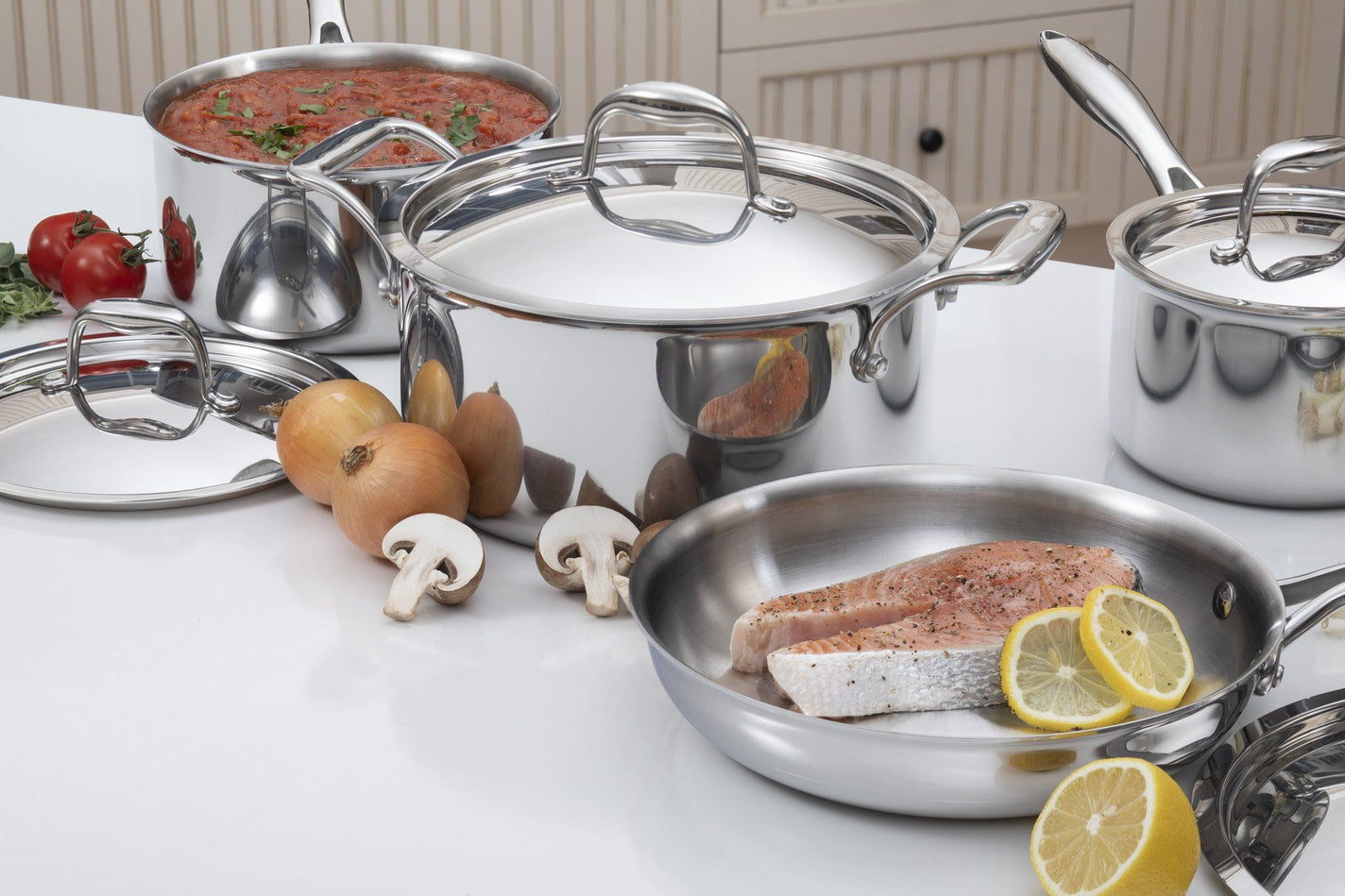 Meyer Confederation Stainless Steel Cookware Set, 10-Piece, Made in Ca –  Meyer Canada